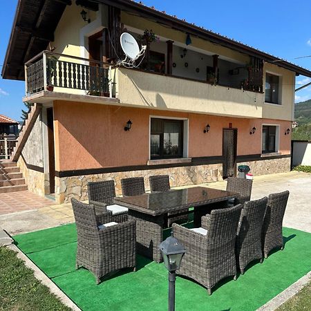 Villa Paradise เบลิอิสการ์ ภายนอก รูปภาพ