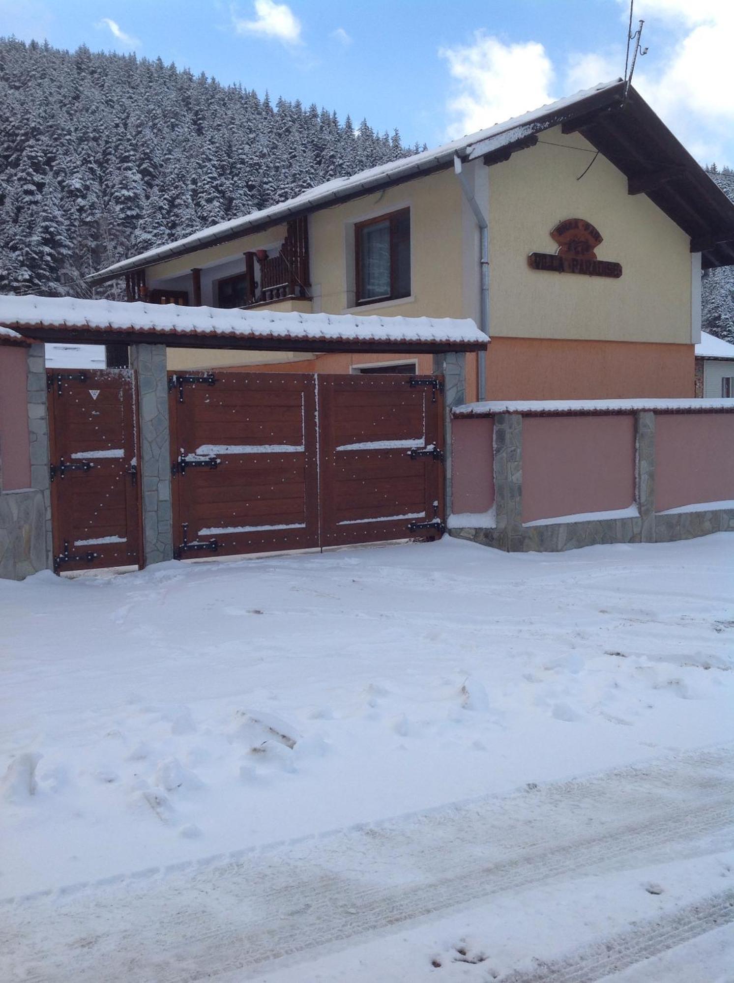 Villa Paradise เบลิอิสการ์ ภายนอก รูปภาพ